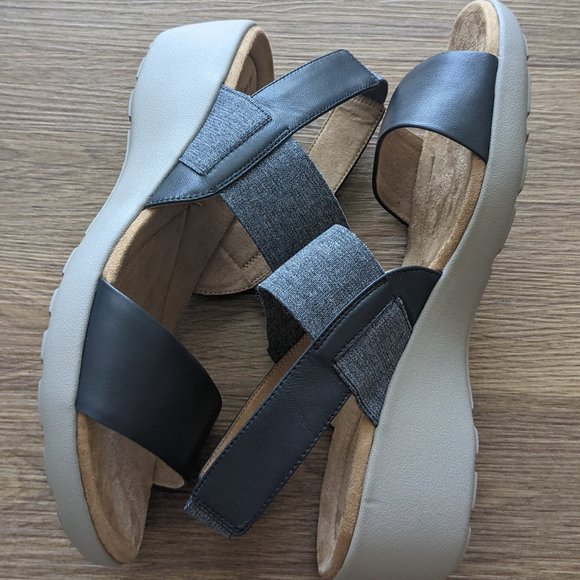 Easy Spirit Navy Kaffi Slingback Wedge Sandal - Picture 4 of 9